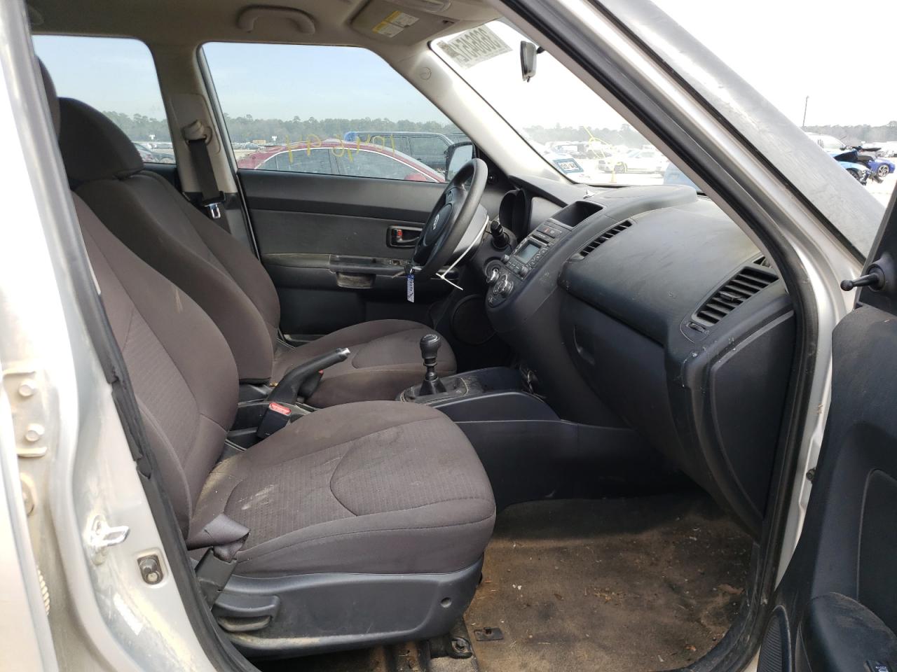 Photo 5 from auction – 2013 KIA SOUL with VIN KNDJT2A58D7568401