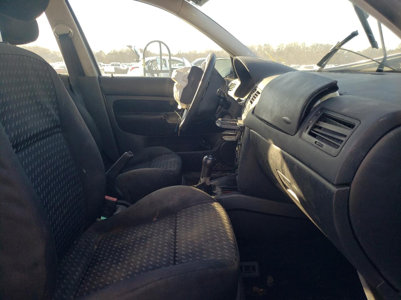 Photo 5 from auction – 2003 VOLKSWAGEN JETTA GL with VIN 3VWRK69M63M088092