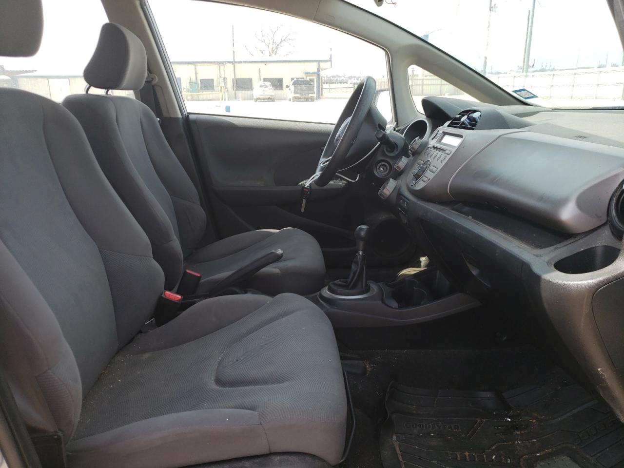 Photo 5 from auction – 2012 HONDA FIT with VIN JHMGE8G36CS005323