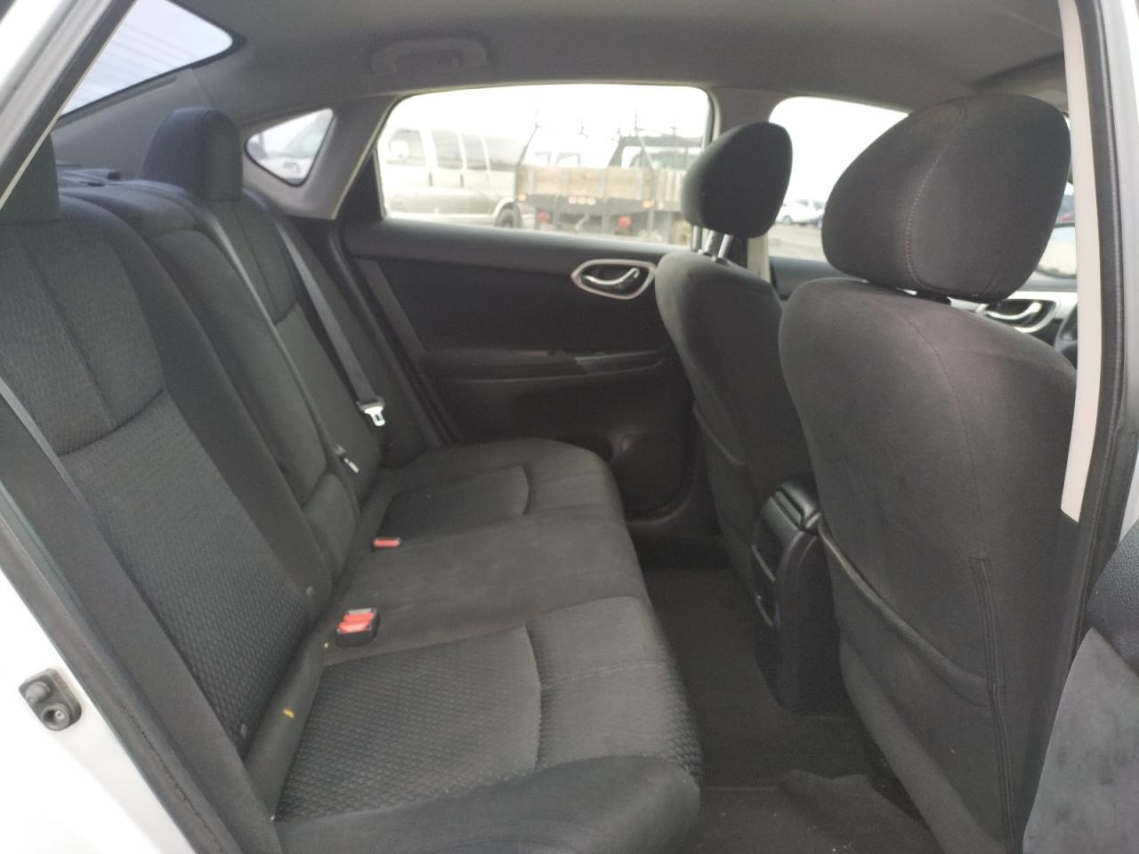Photo 6 from auction – 2014 NISSAN SENTRA S with VIN 3N1AB7AP2EY278692