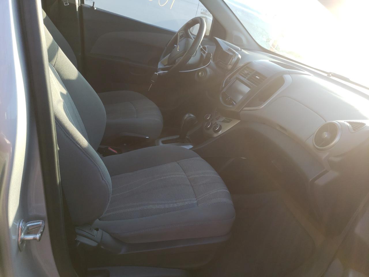 Photo 5 from auction – 2016 CHEVROLET SONIC LT with VIN 1G1JC5SH5G4165484
