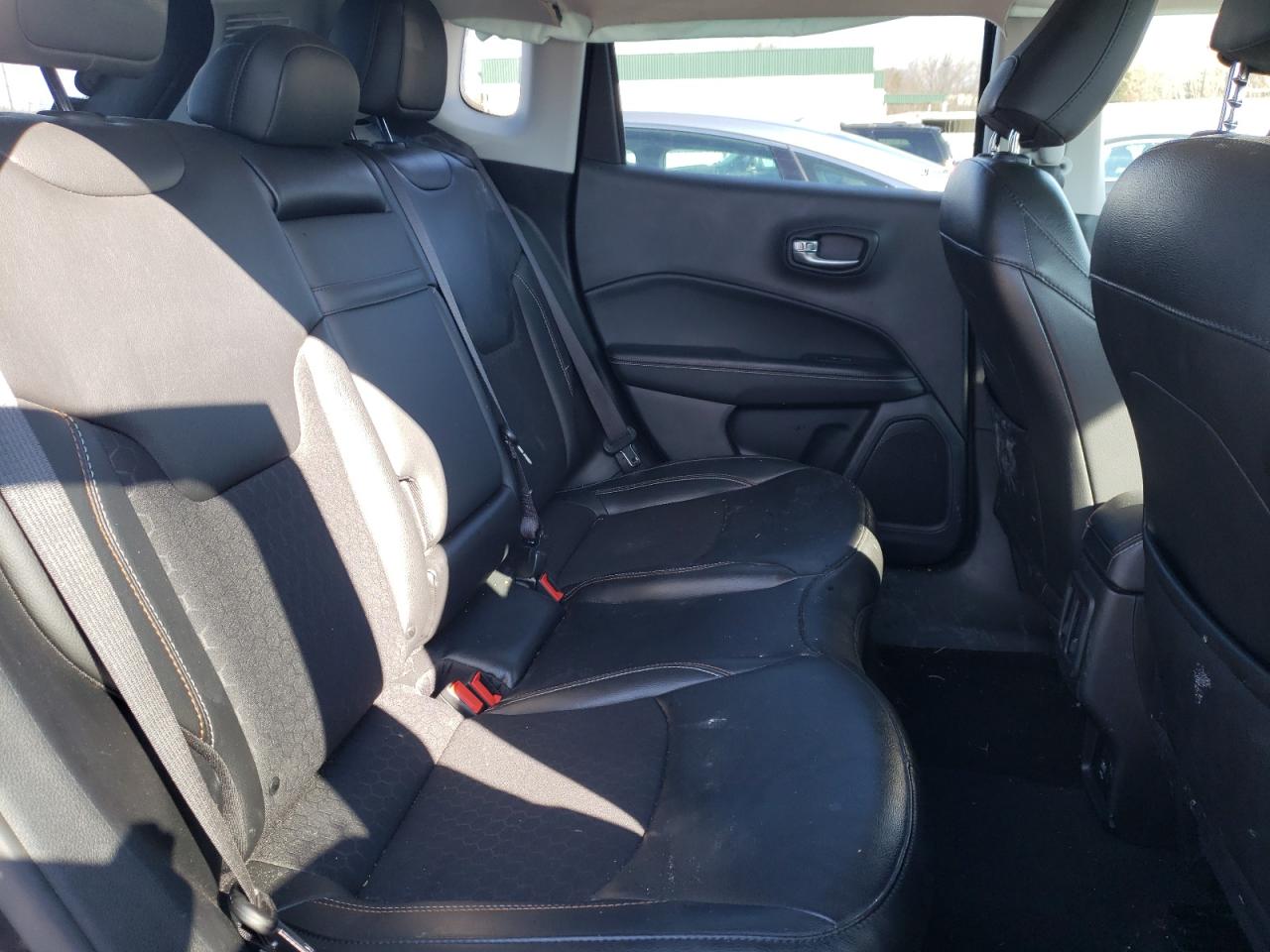 Photo 6 from auction – 2020 JEEP COMPASS LA with VIN 3C4NJDBB7LT125920
