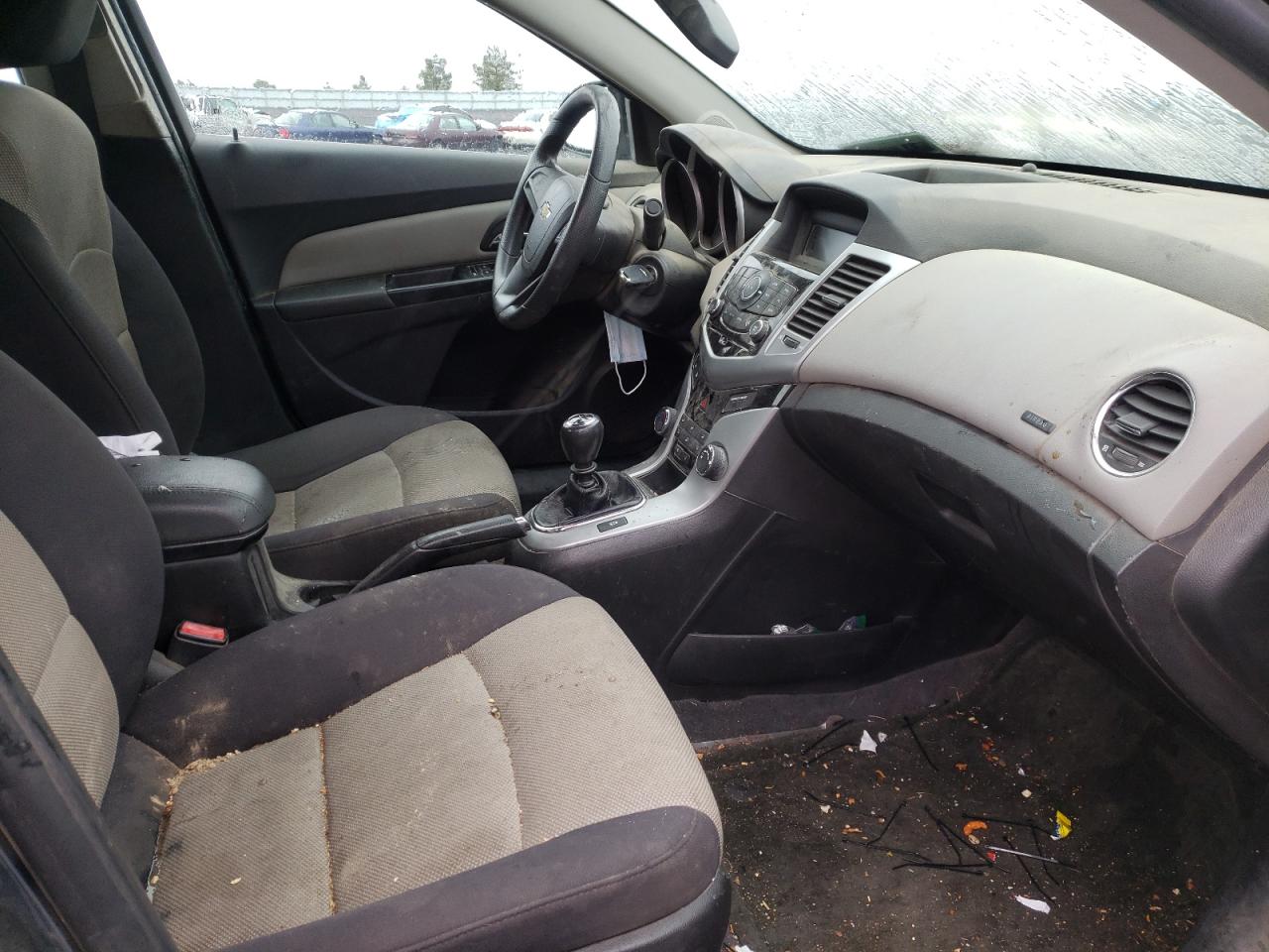 Photo 5 from auction – 2012 CHEVROLET CRUZE LS with VIN 1G1PD5SH2C7337549