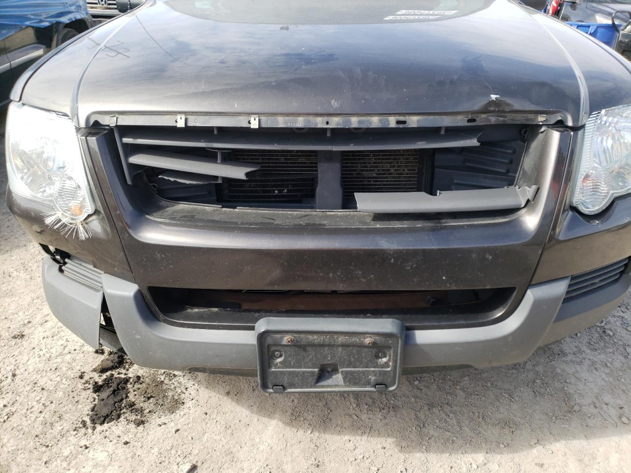 Photo 9 from auction – 2006 FORD EXPLORER X with VIN 1FMEU72E16UA47434