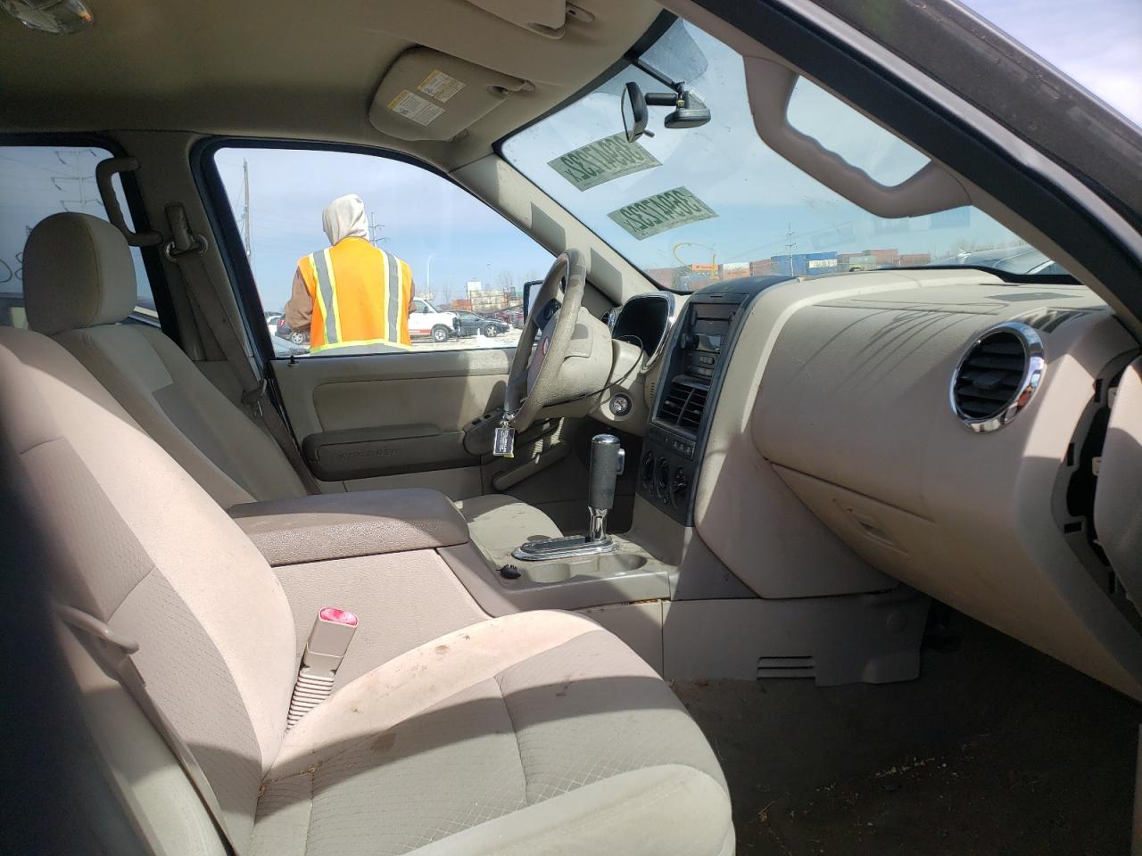 Photo 5 from auction – 2006 FORD EXPLORER X with VIN 1FMEU72E16UA47434