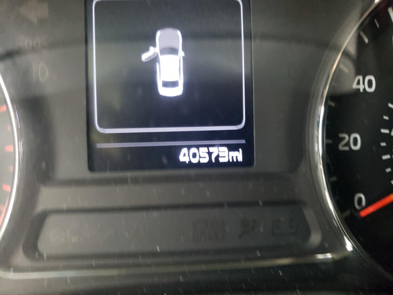Photo 8 from auction – 2018 KIA FORTE with VIN 3KPFL4A72JE243824