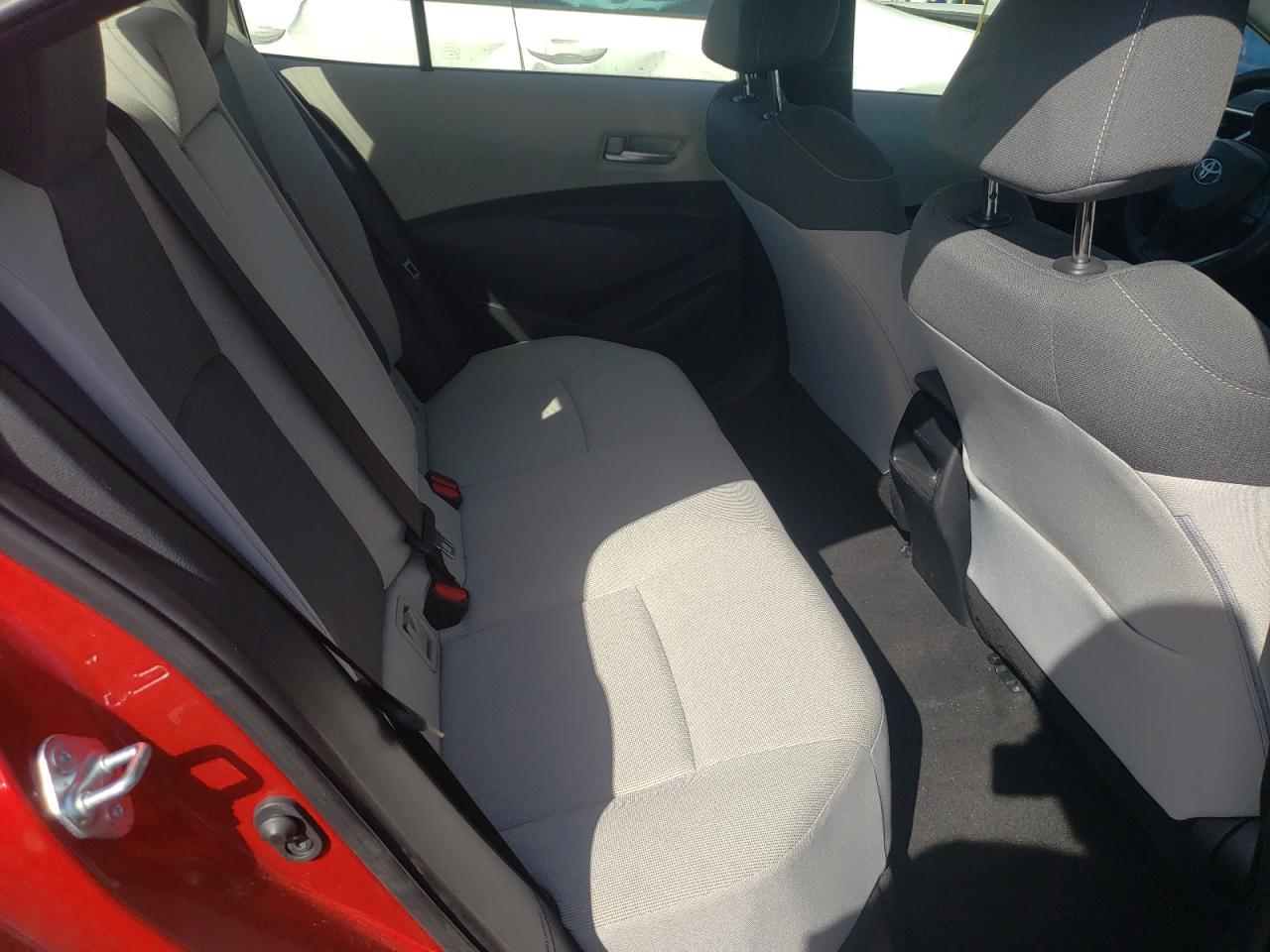 Photo 6 from auction – 2021 TOYOTA COROLLA LE with VIN JTDEPMAE9MJ166097