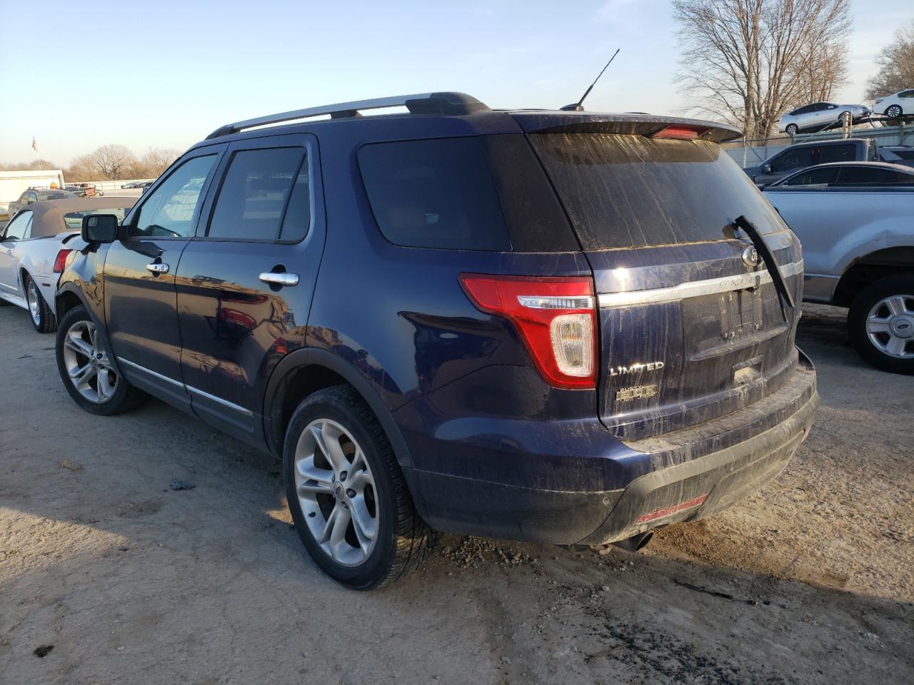 Photo 3 from auction – 2011 FORD EXPLORER L with VIN 1FMHK8F88BGA65175