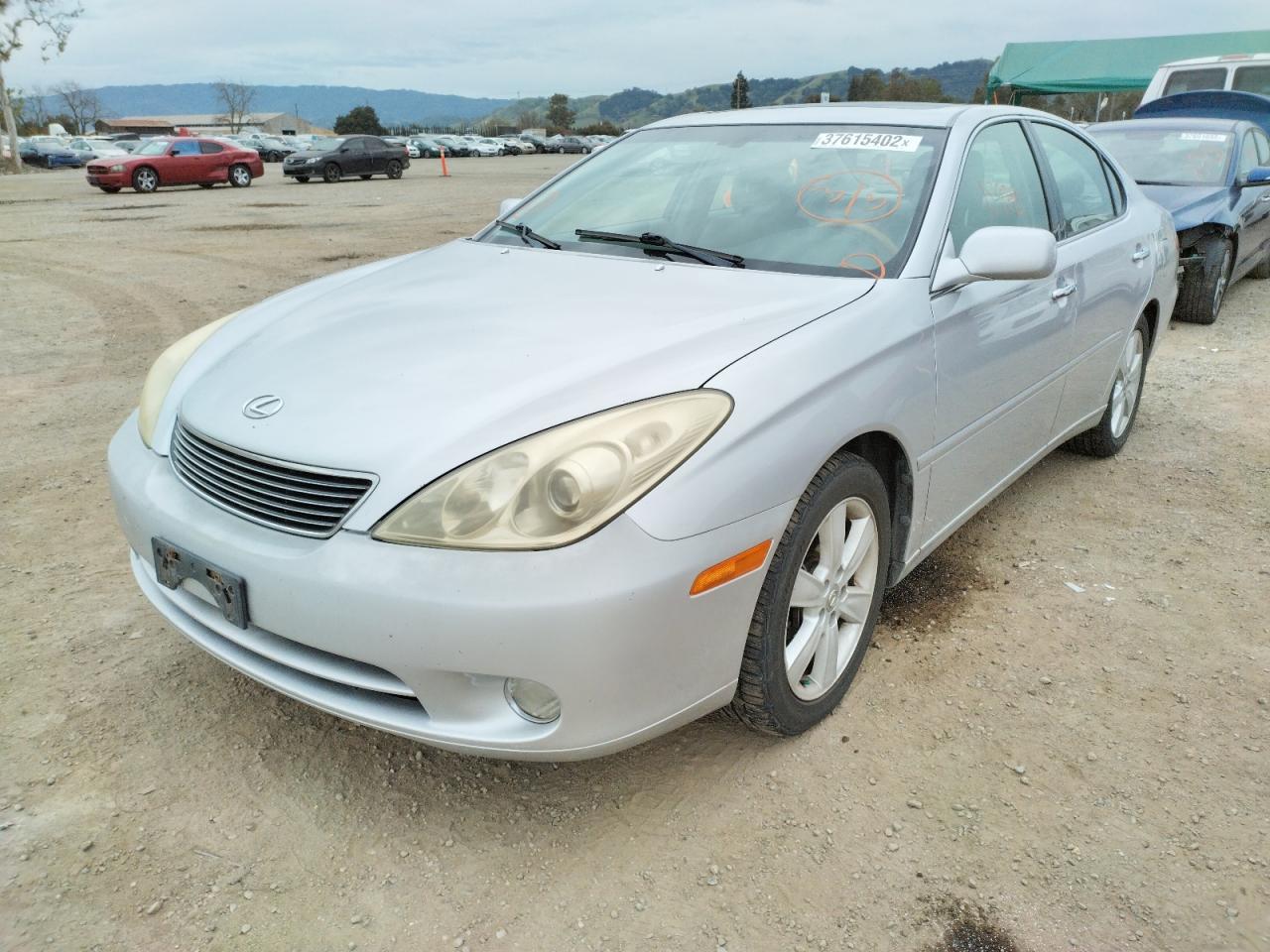 Photo 2 from auction – 2005 LEXUS ES 330 with VIN JTHBA30G555100060