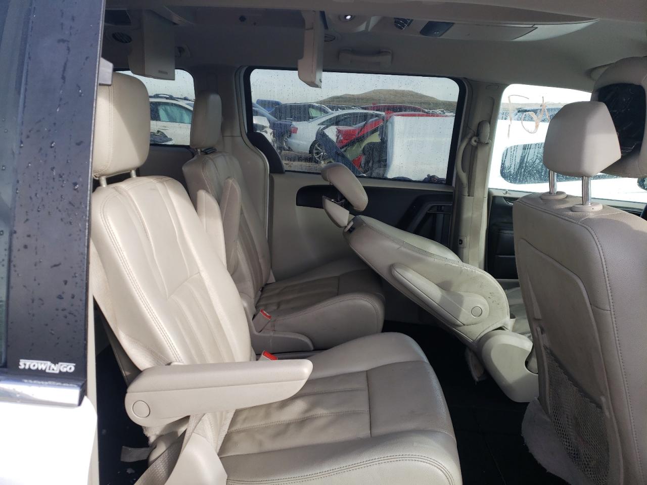 Photo 6 from auction – 2013 CHRYSLER TOWN & COU with VIN 2C4RC1BG5DR816390