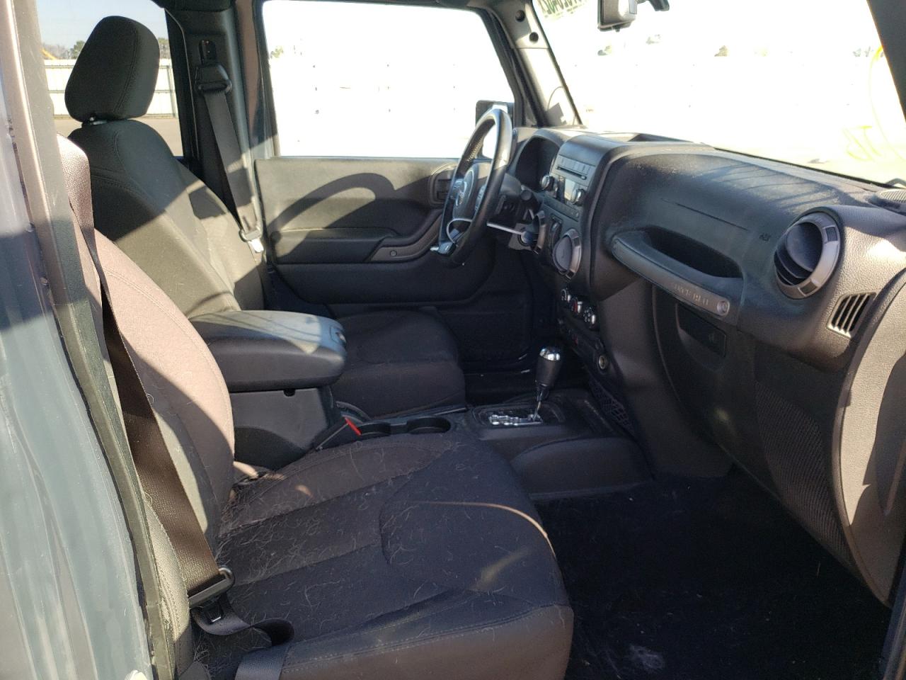 Photo 5 from auction – 2017 JEEP WRANGLER U with VIN 1C4HJWDG8HL753795
