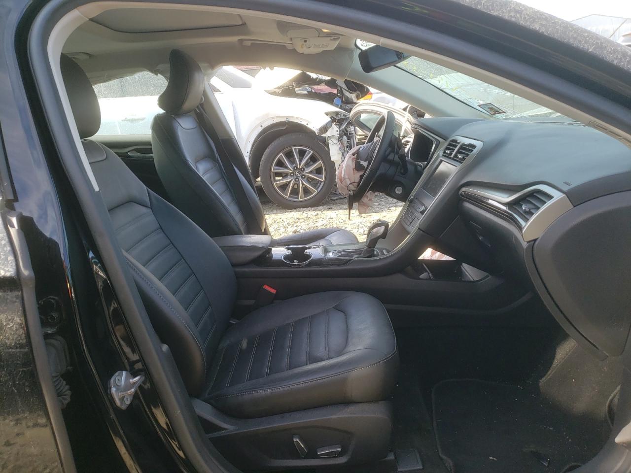 Photo 5 from auction – 2016 FORD FUSION SE with VIN 3FA6P0H91GR162745
