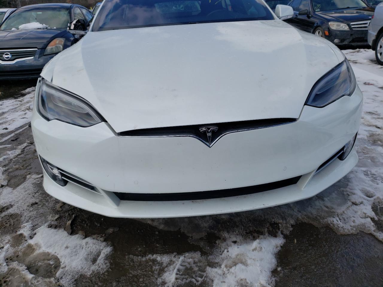 Photo 9 from auction – 2019 TESLA MODEL S with VIN 5YJSA1E20KF339769