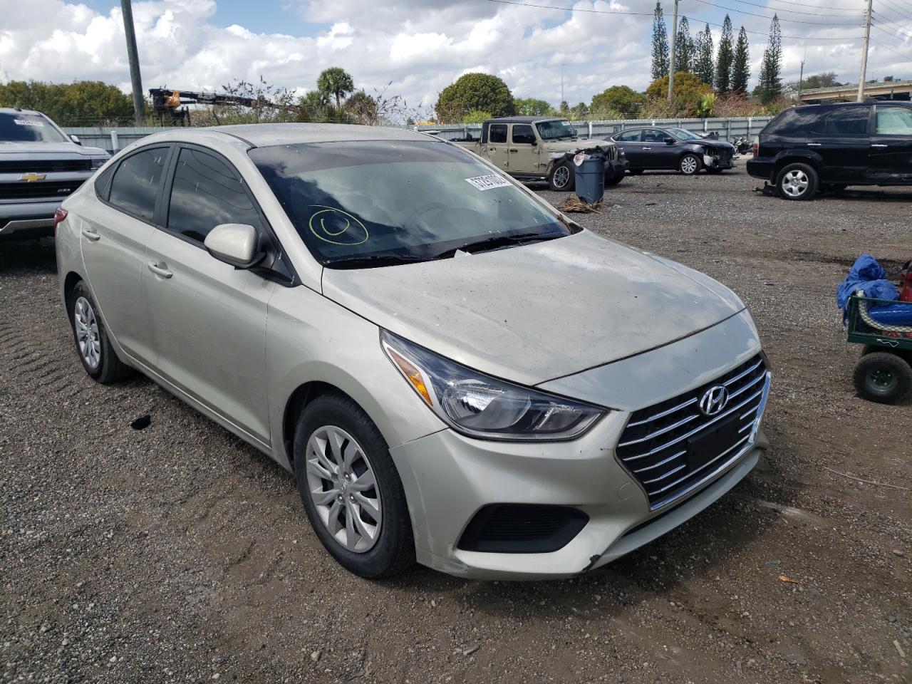 HYUNDAI ACCENT SE 2019 with VIN 3KPC24A38KE062960 - Photo from auction