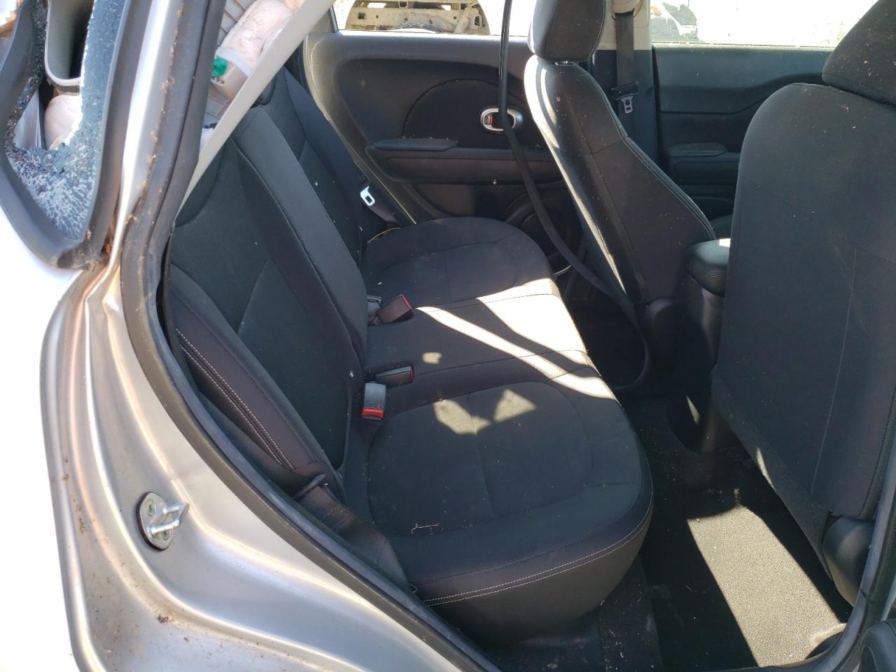 Photo 6 from auction – 2015 KIA SOUL with VIN KNDJN2A29F7787001