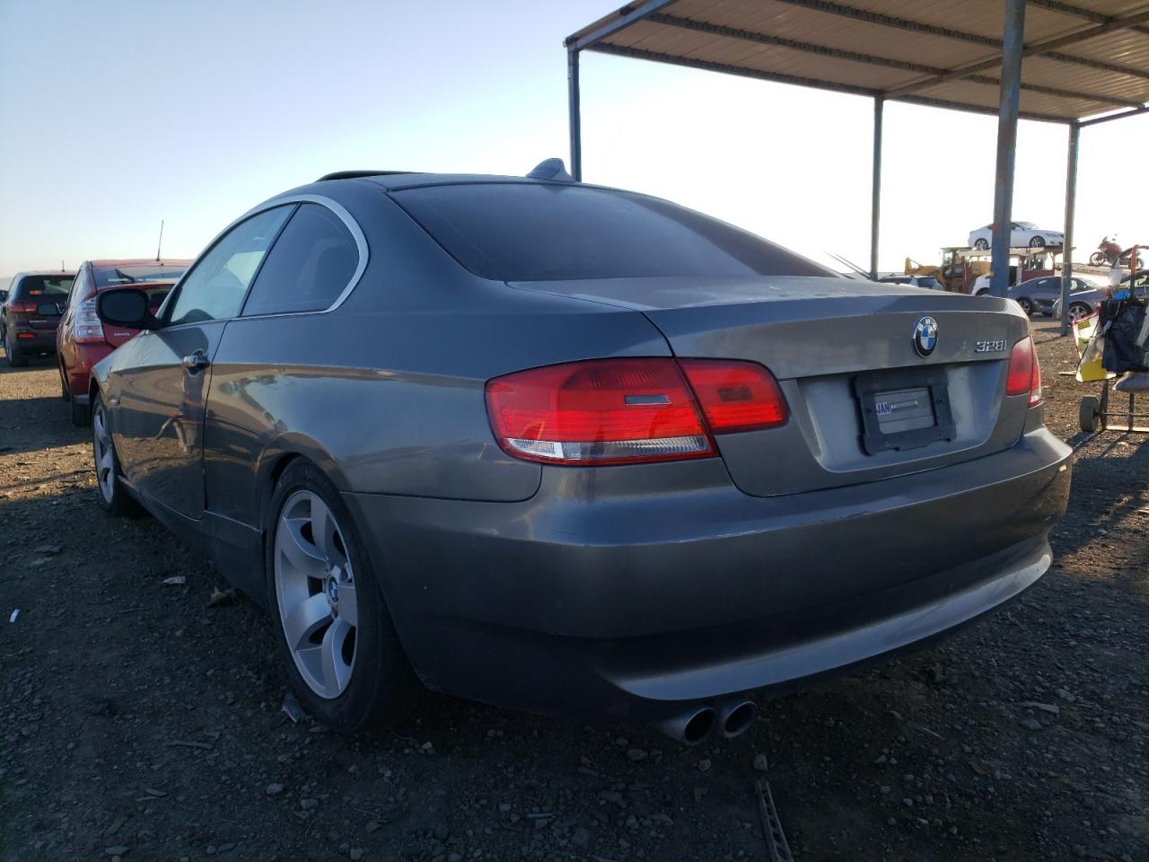 Photo 3 from auction – 2010 BMW 328 I SULE with VIN WBAWV1C52AP124205