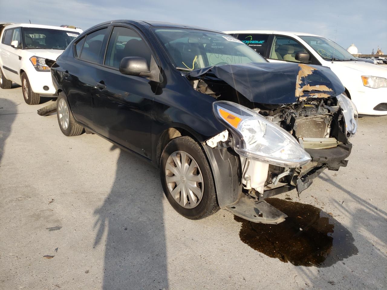 NISSAN VERSA S 2015 with VIN 3N1CN7AP0FL853435 - Photo from auction