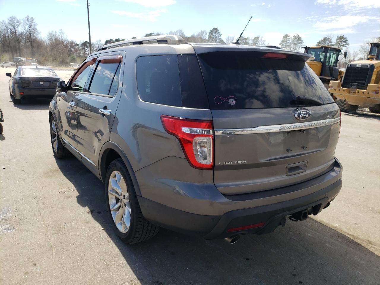 Photo 3 from auction – 2011 FORD EXPLORER L with VIN 1FMHK7F84BGA17277