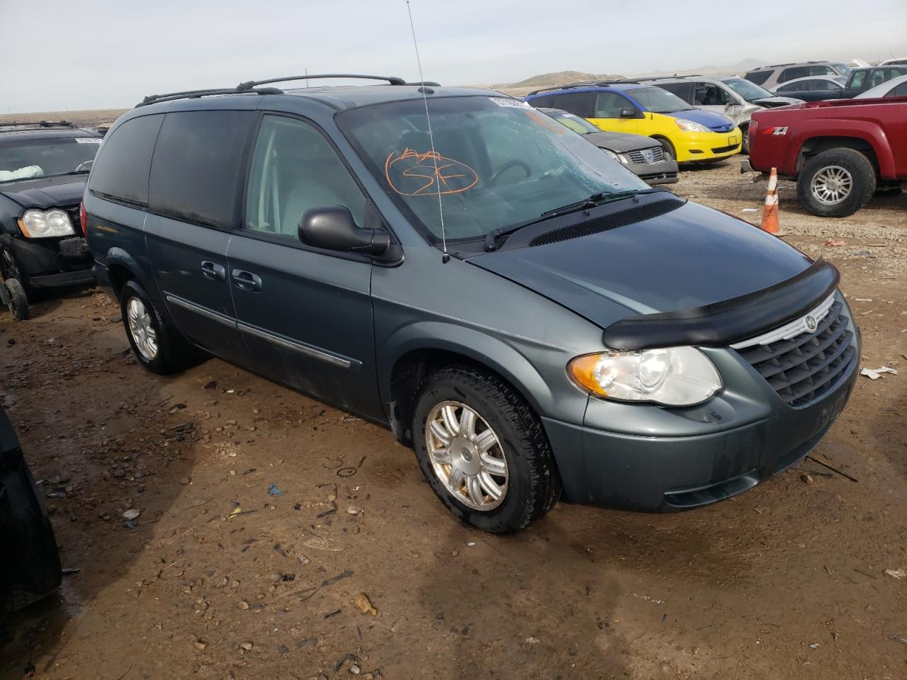 CHRYSLER TOWN & COU 2006 with VIN 2A4GP54L66R887625 - Photo from auction