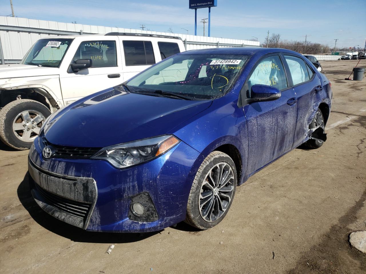 Photo 2 from auction – 2016 TOYOTA COROLLA L with VIN 5YFBURHE4GP555101