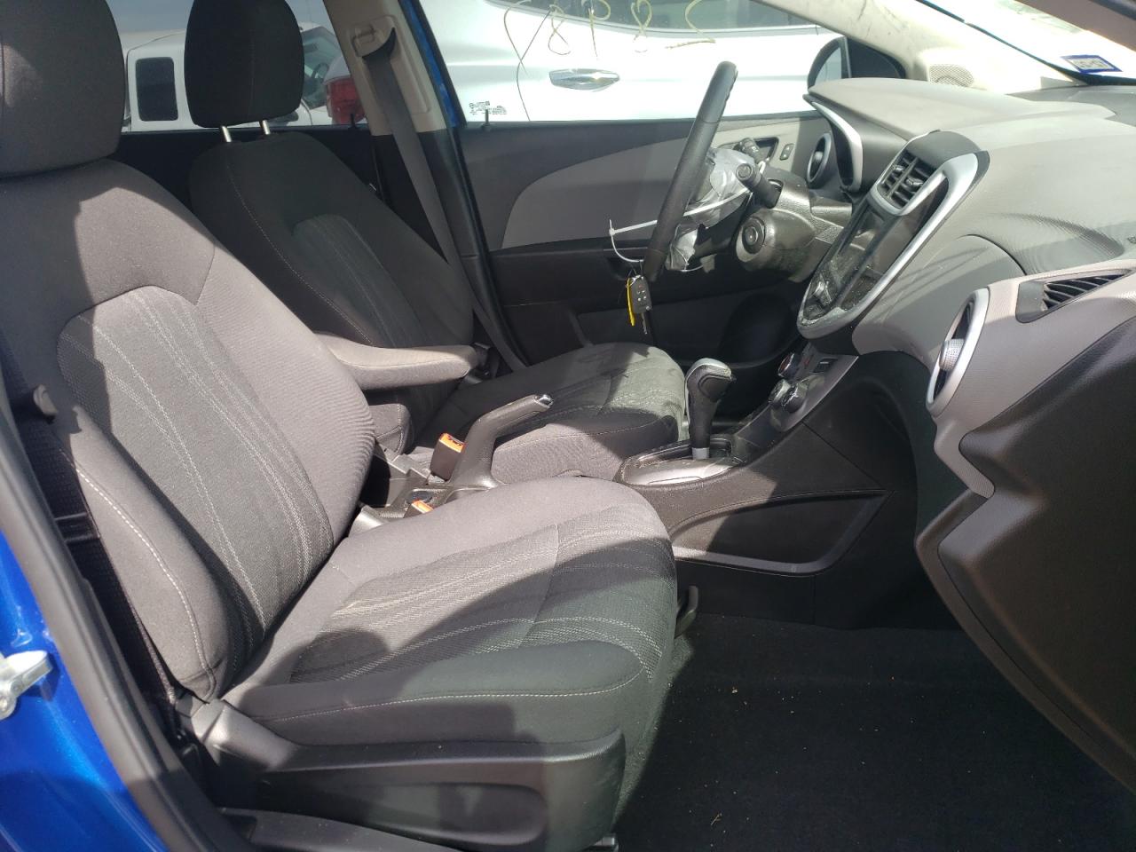 Photo 5 from auction – 2018 CHEVROLET SONIC LT with VIN 1G1JD5SH4J4121495