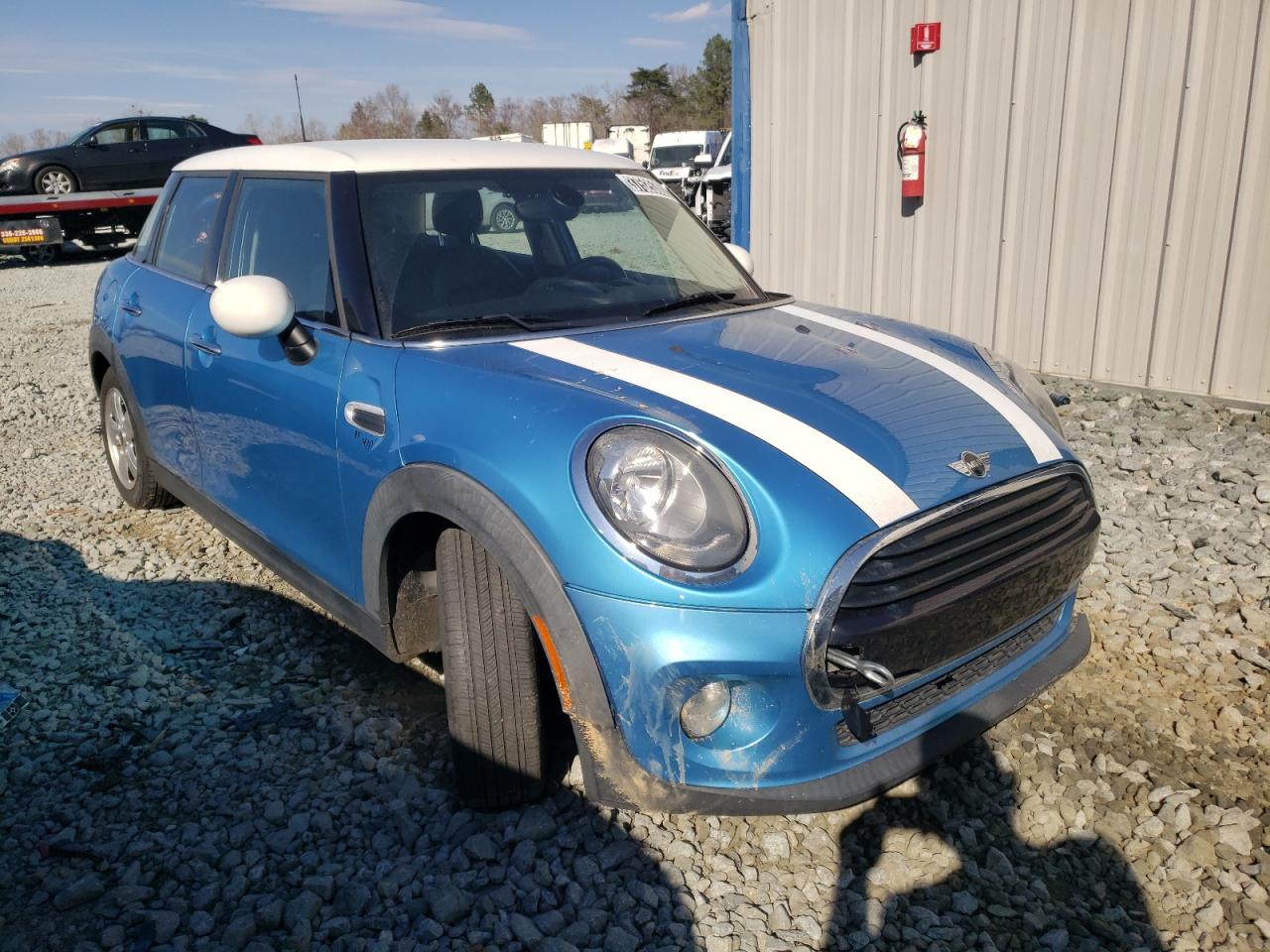 MINI COOPER 2016 with VIN WMWXU1C57G2D11648 - Photo from auction