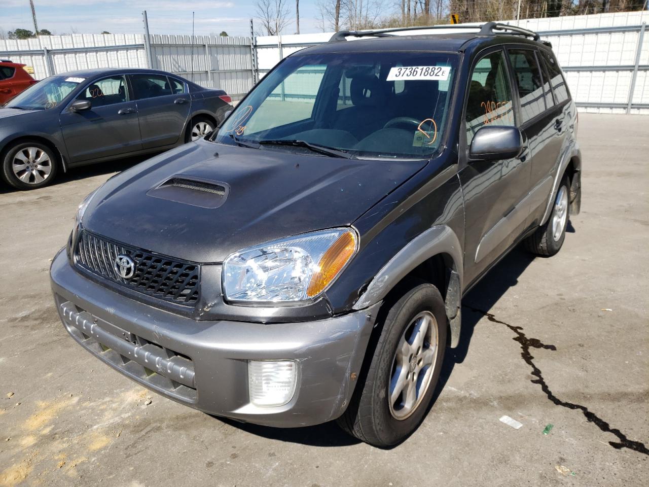 Photo 2 from auction – 2003 TOYOTA RAV4 with VIN JTEHH20V730251939