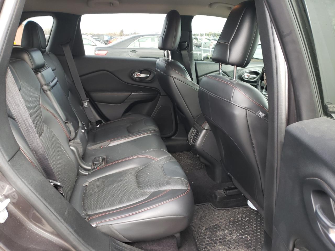 Photo 6 from auction – 2017 JEEP CHEROKEE T with VIN 1C4PJMBS7HW545901