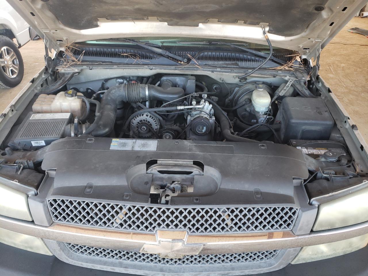 Photo 7 from auction – 2005 CHEVROLET SILVERADO with VIN 1GCEC14X45Z162825