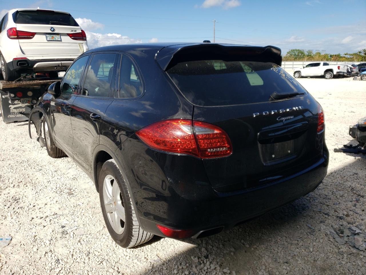 Photo 3 from auction – 2014 PORSCHE CAYENNE with VIN WP1AA2A21ELA92088