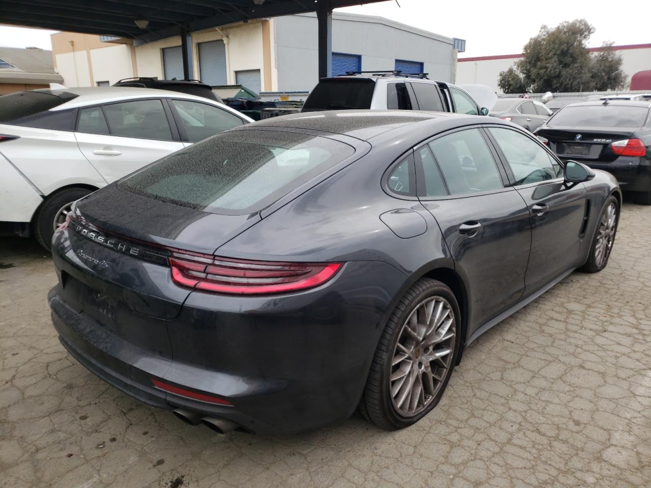 Photo 4 from auction – 2018 PORSCHE PANAMERA 4 with VIN WP0AB2A73JL136919