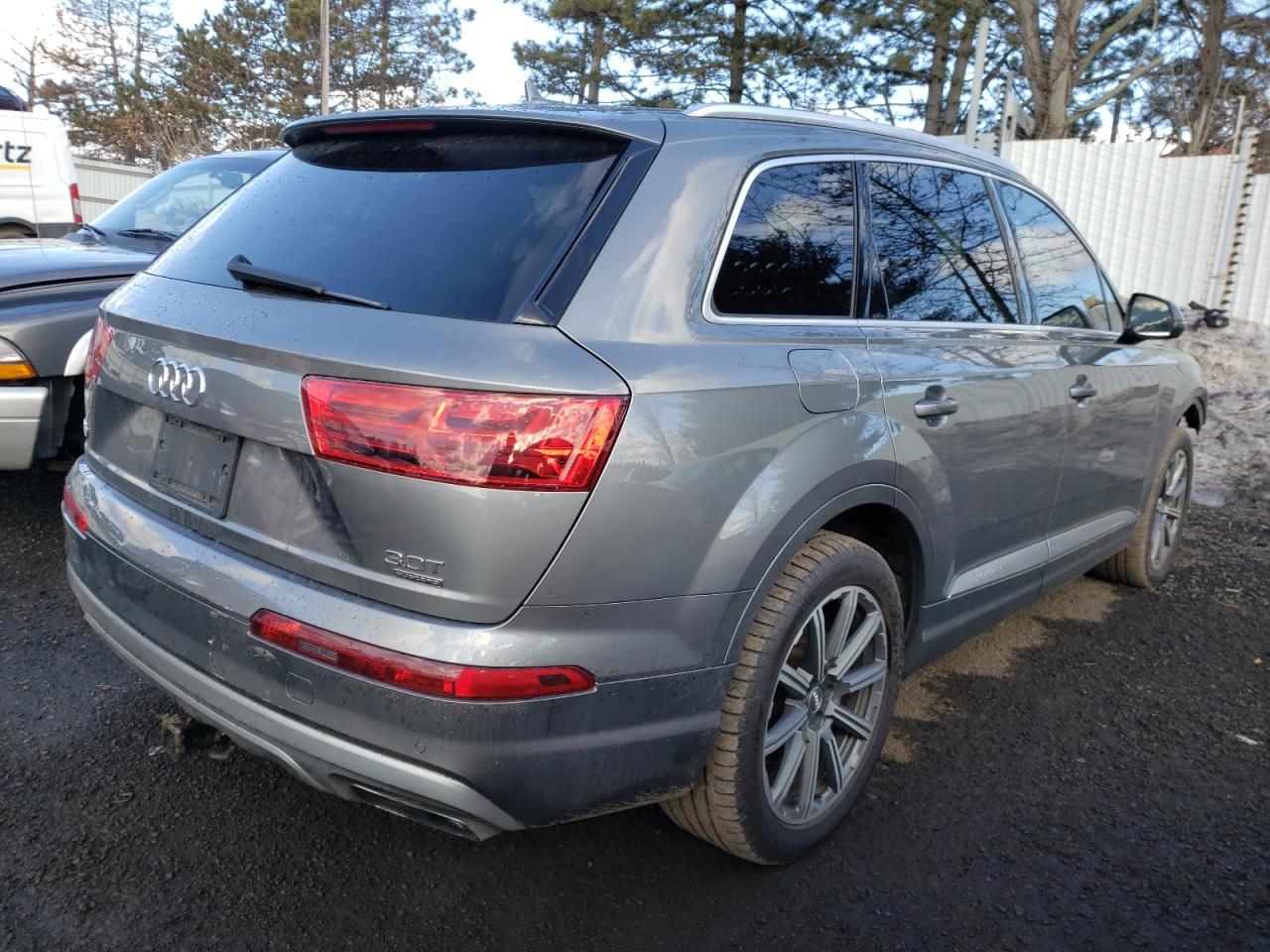 Photo 4 from auction – 2017 AUDI Q7 PRESTIG with VIN WA1VAAF72HD016440