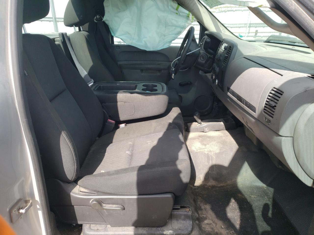 Photo 5 from auction – 2012 CHEVROLET SILVRK1500 with VIN 1GCNKPEX1CZ234064