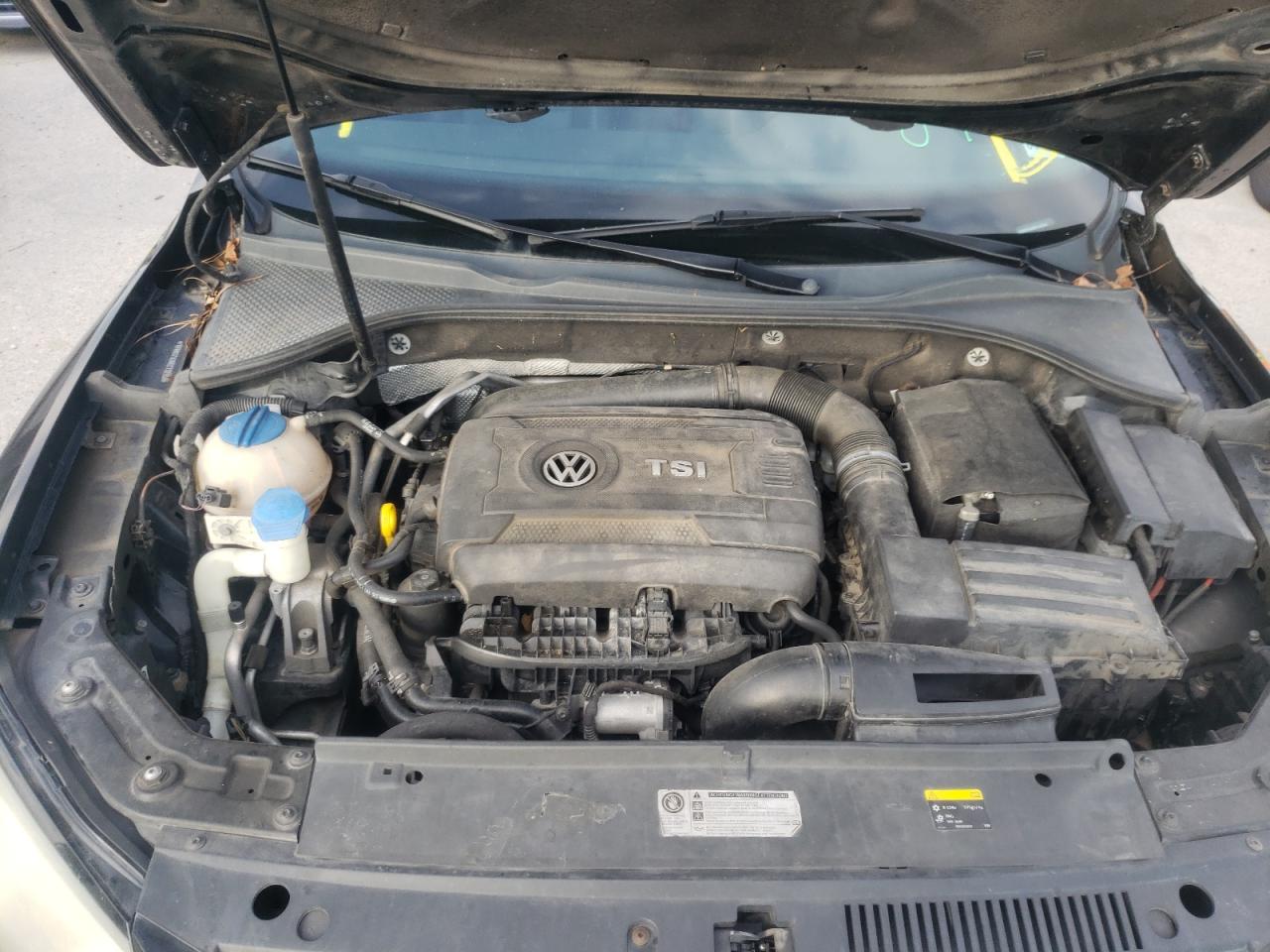 Photo 7 from auction – 2014 VOLKSWAGEN PASSAT SE with VIN 1VWBS7A36EC119100