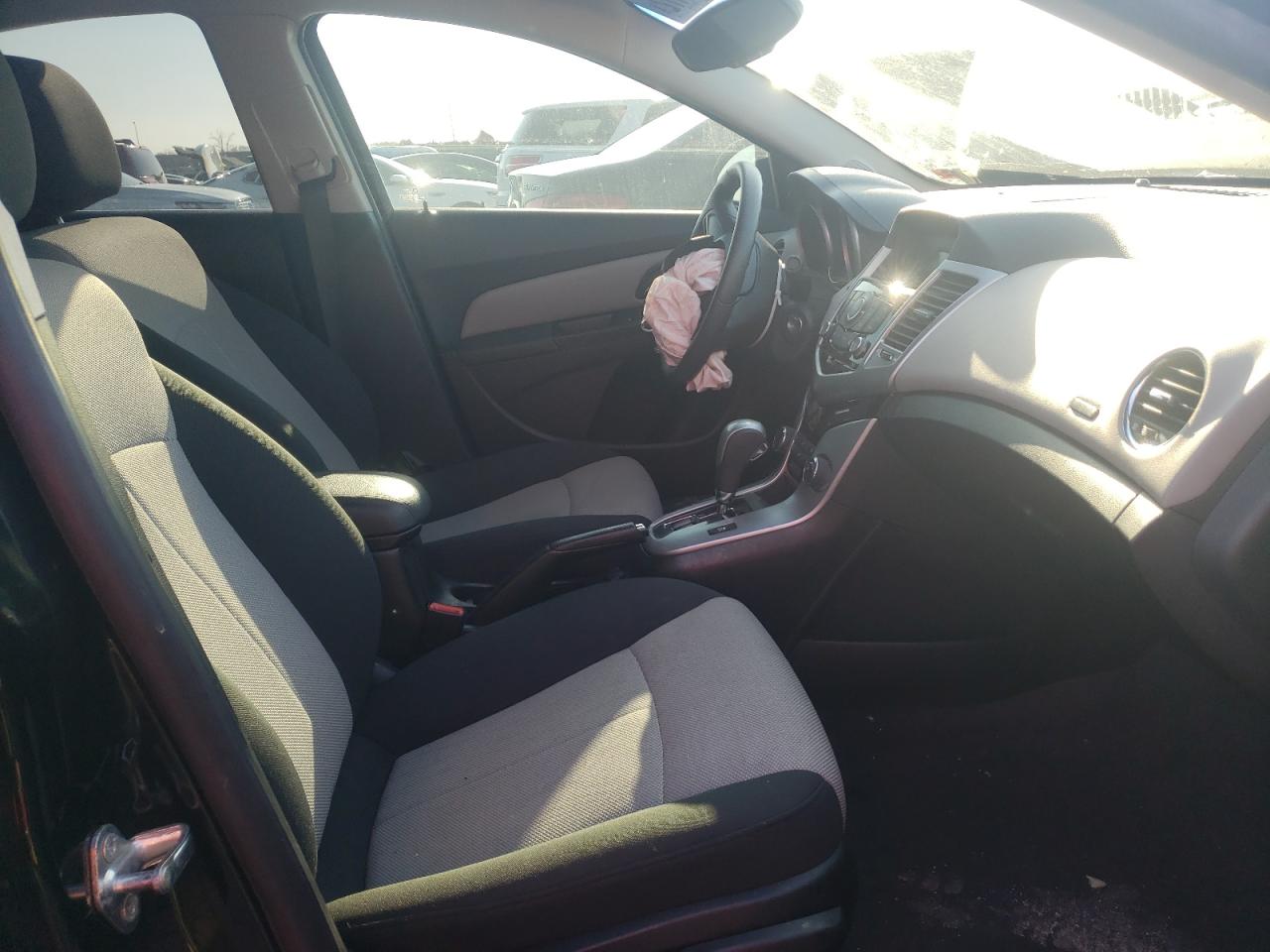 Photo 5 from auction – 2011 CHEVROLET CRUZE LS with VIN 1G1PC5SH7B7274370