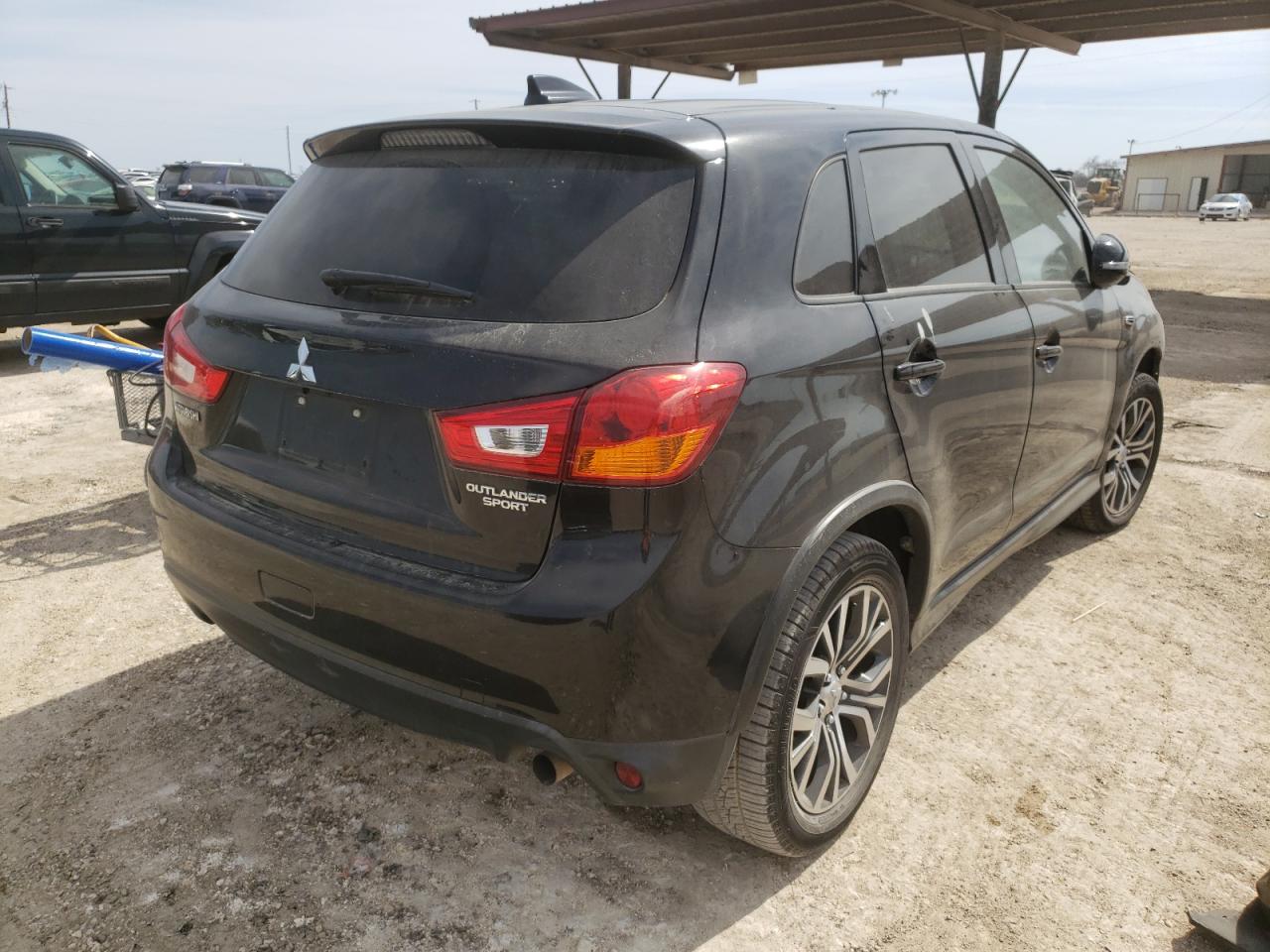 Photo 4 from auction – 2017 MITSUBISHI OUTLANDER with VIN JA4AP3AU9HZ069662