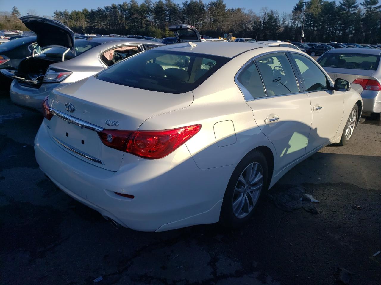 Photo 4 from auction – 2014 INFINITI Q50 BASE with VIN JN1BV7AP5EM679457