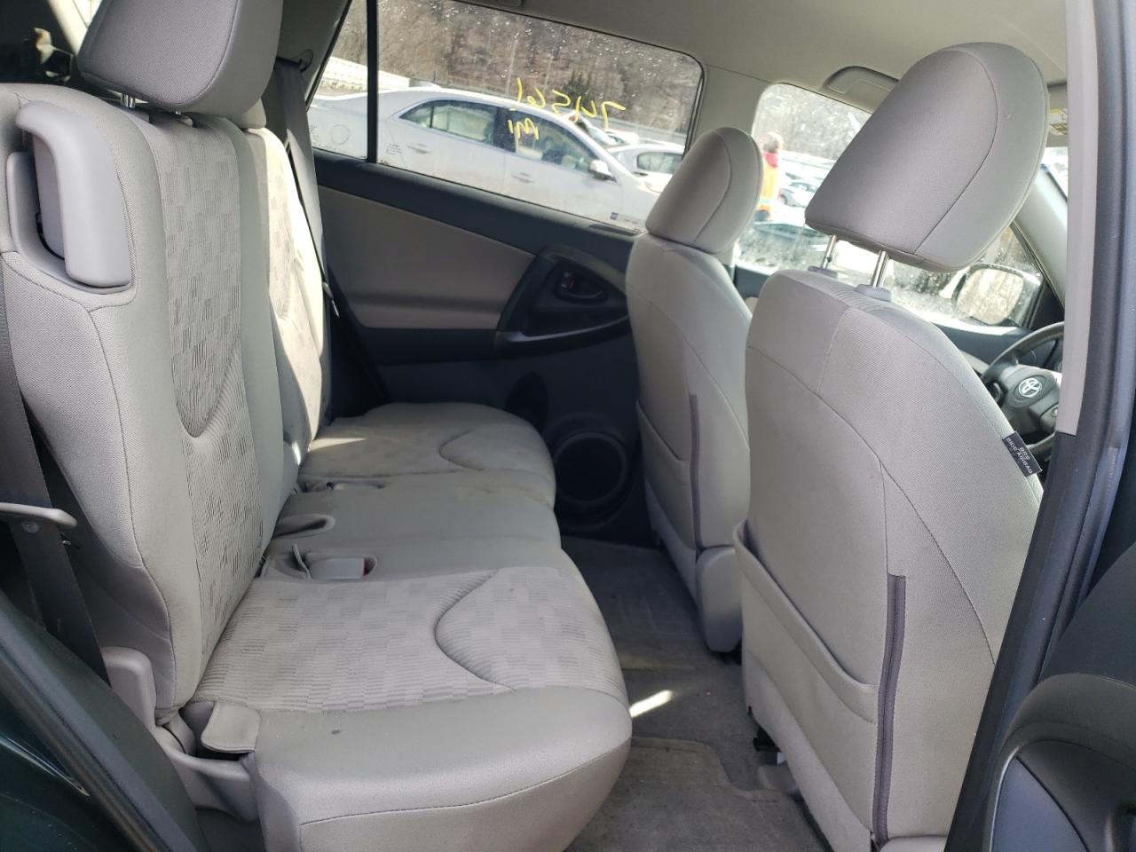 Photo 6 from auction – 2011 TOYOTA RAV4 with VIN 2T3BF4DV5BW167215