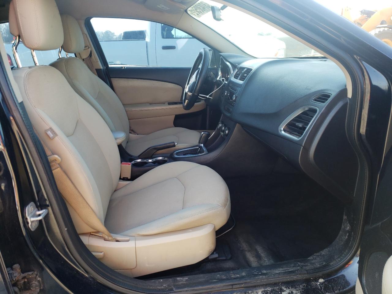 Photo 5 from auction – 2011 DODGE AVENGER MA with VIN 1B3BD1FB8BN536861