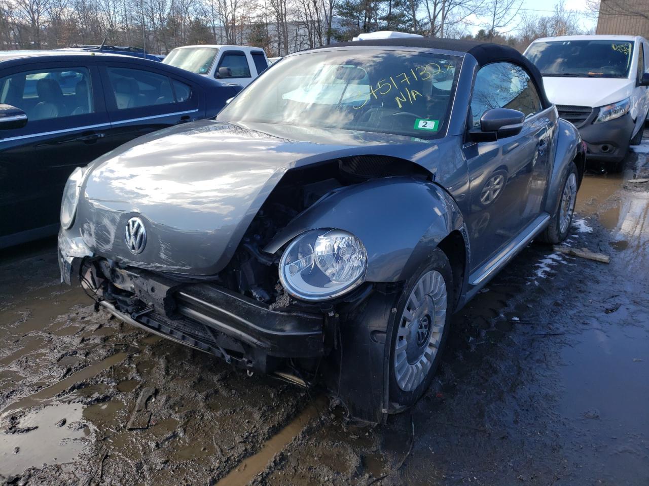 Photo 2 from auction – 2013 VOLKSWAGEN BEETLE with VIN 3VW5P7AT3DM810791