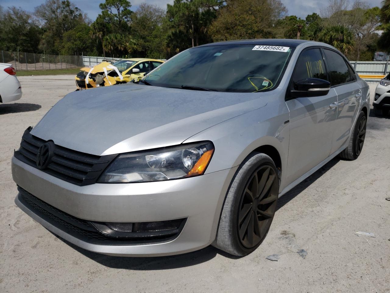 Photo 2 from auction – 2015 VOLKSWAGEN PASSAT SE with VIN 1VWBS7A36FC076542
