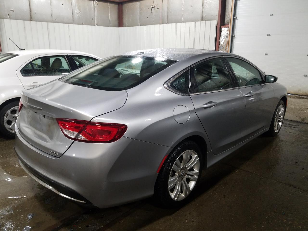 Фото 4 с аукциона – 2015 CHRYSLER 200 LIMITE с VIN 1C3CCCABXFN582629