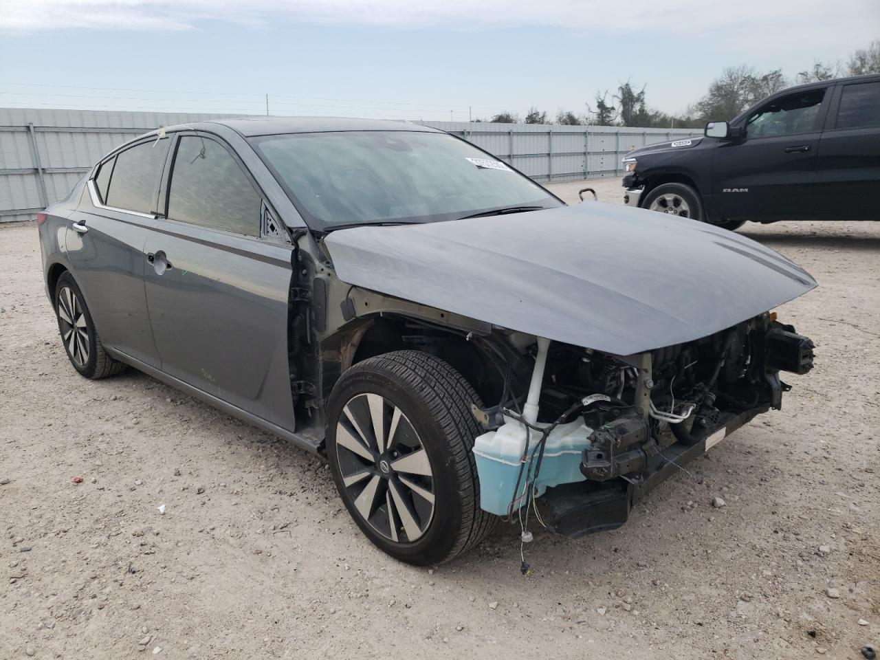 Photo 1 from auction – 2019 NISSAN ALTIMA SV with VIN 1N4BL4DV1KC119776