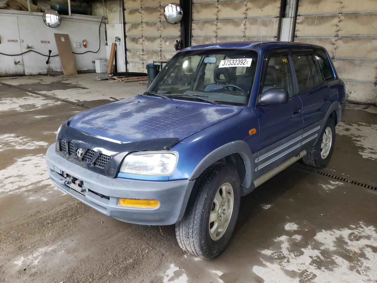 Photo 2 from auction – 1996 TOYOTA RAV4 with VIN JT3HP10V4T0072425