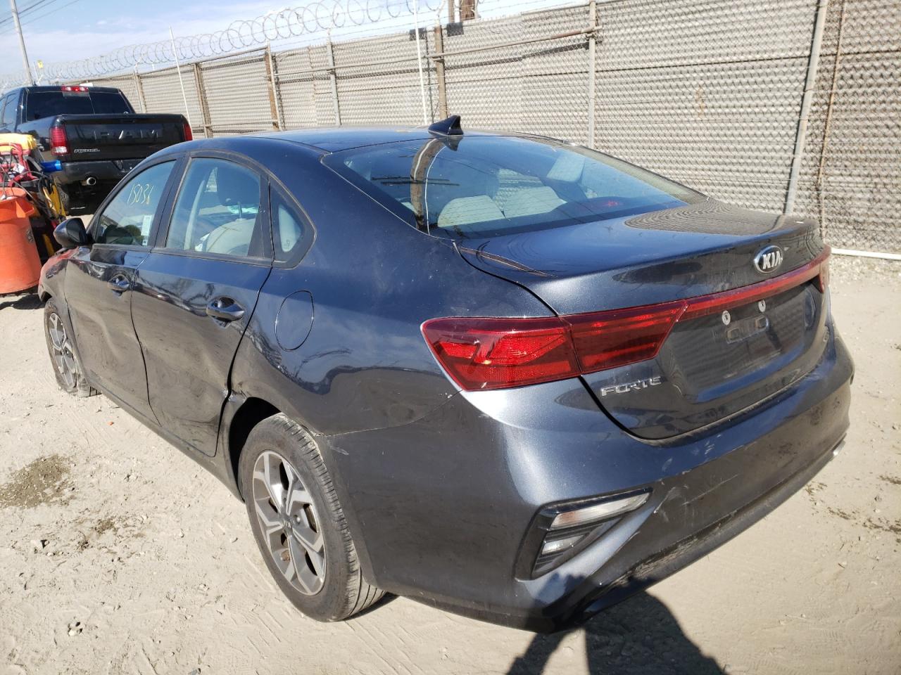 Photo 3 from auction – 2021 KIA FORTE FE with VIN 3KPF24AD9ME307466