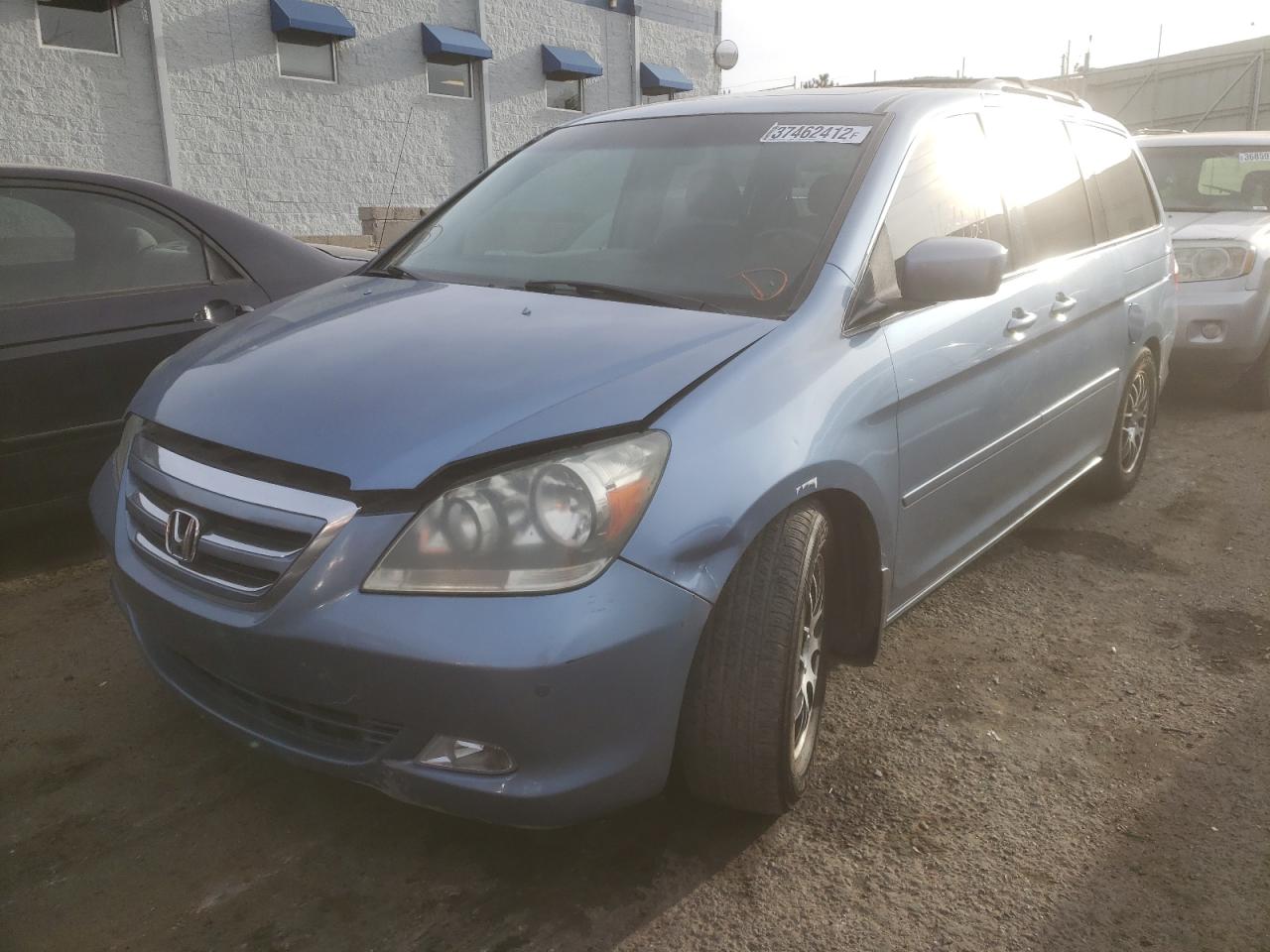 Photo 2 from auction – 2006 HONDA ODYSSEY TO with VIN 5FNRL38836B035653