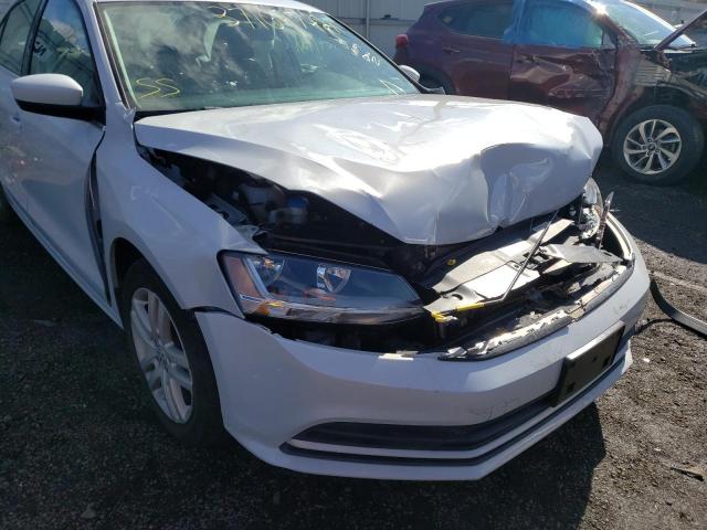 Photo 9 from auction – 2017 VOLKSWAGEN JETTA S with VIN 3VW2B7AJ0HM376724