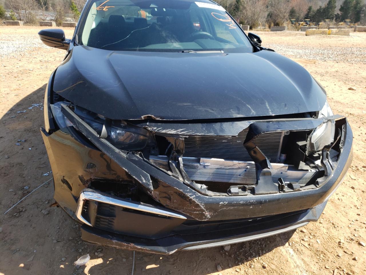 Photo 9 from auction – 2019 HONDA CIVIC LX with VIN 19XFC2F68KE034951