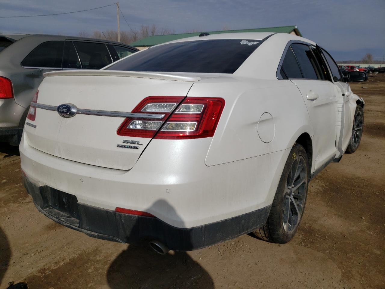 Photo 4 from auction – 2014 FORD TAURUS SEL with VIN 1FAHP2E89EG139900