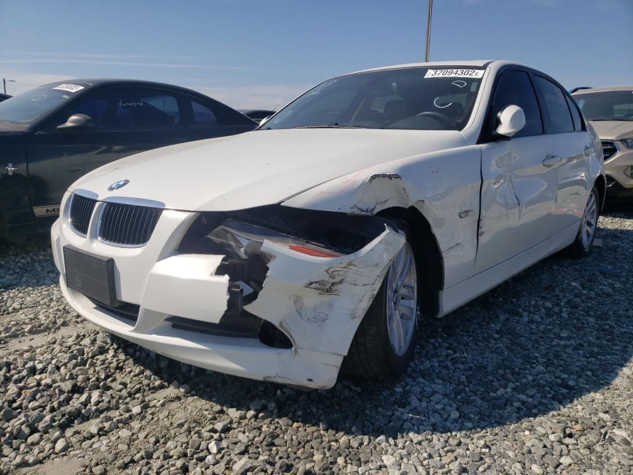 Photo 2 from auction – 2007 BMW 328 I with VIN WBAVA33527KX70014